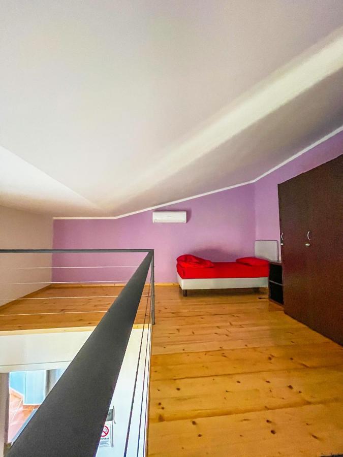 Lit dans Dortoir pour Femmes de 4 Lits