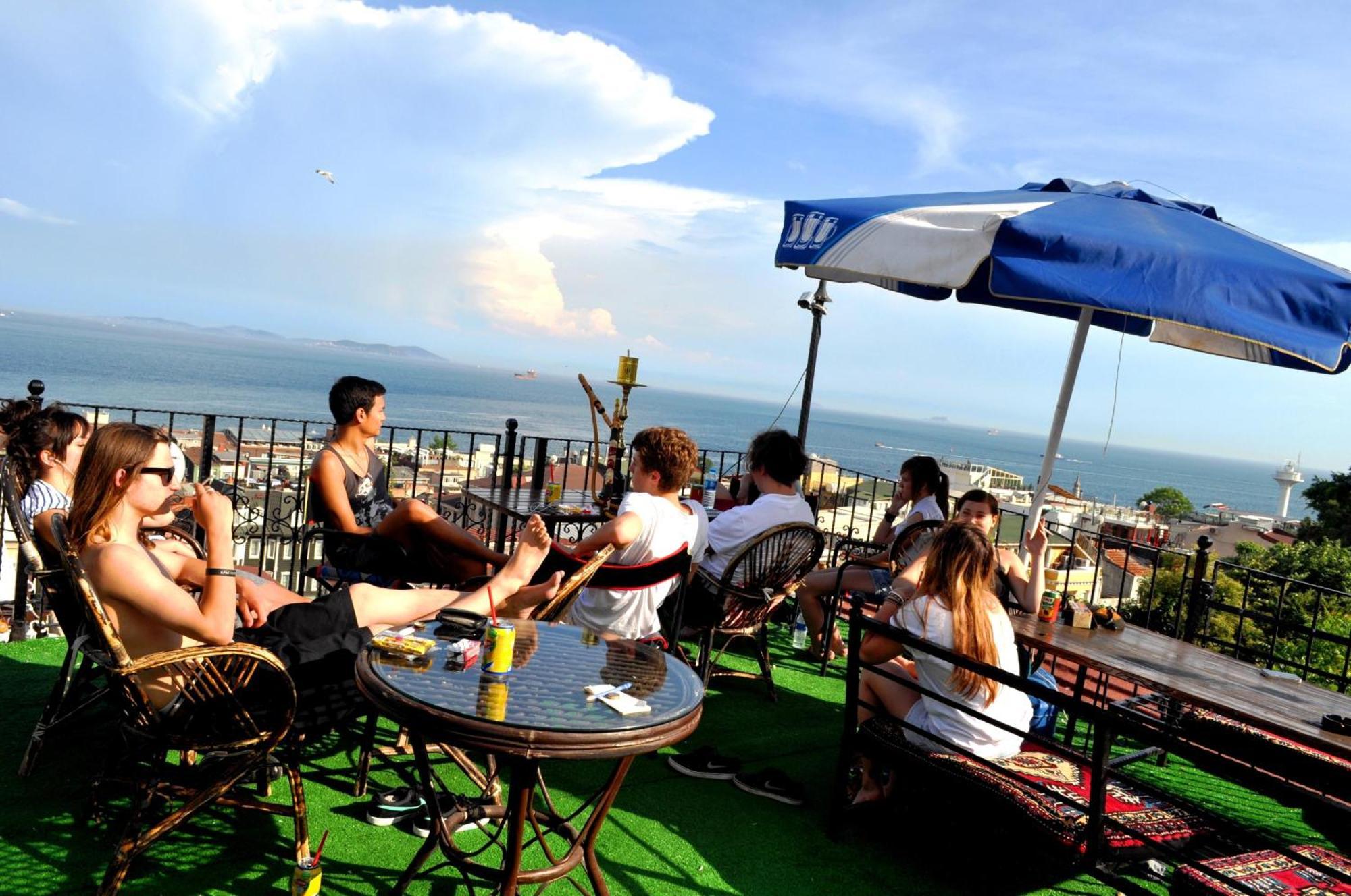 Lit dans Dortoir Mixte de 4 Lits avec Vue sur la Mer