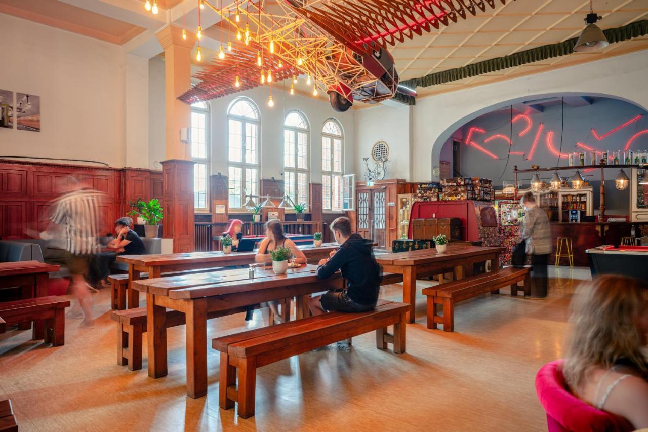 Lit dans Dortoir Mixte de 6 Lits avec Salle de Bains Privative