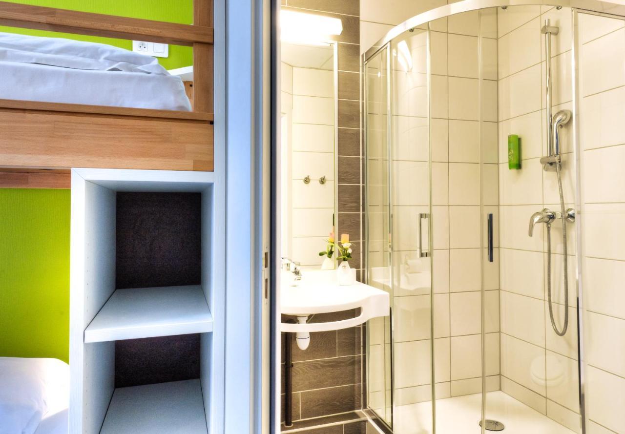 Family Room Private Bathroom
