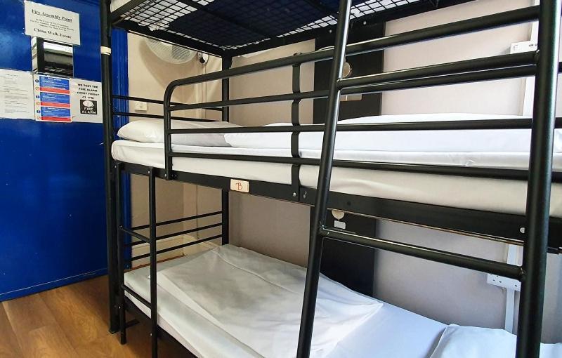 Chambre Triple avec Salle de Bains Commune