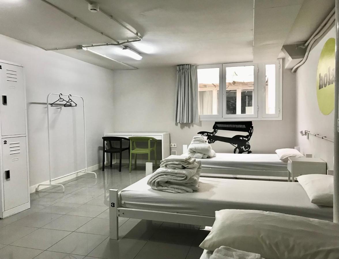 Chambre Triple avec Salle de Bains Privative