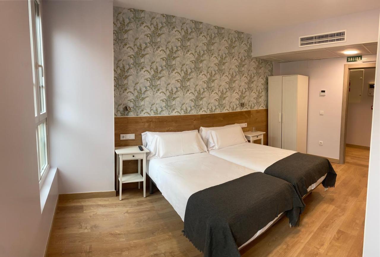 Chambre Lits Jumeaux avec Salle de Bains Privative