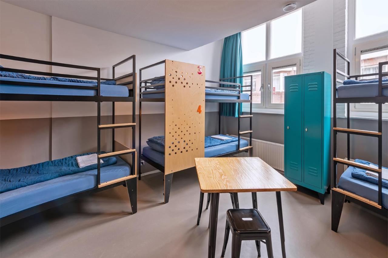 Bed in 6-Bed Mixed Room with Shower,1232146667:JPEG