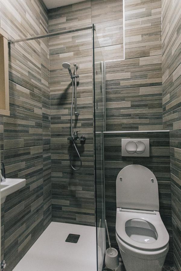 Twin Room with Shared Bathroom,1679589576:JPEG