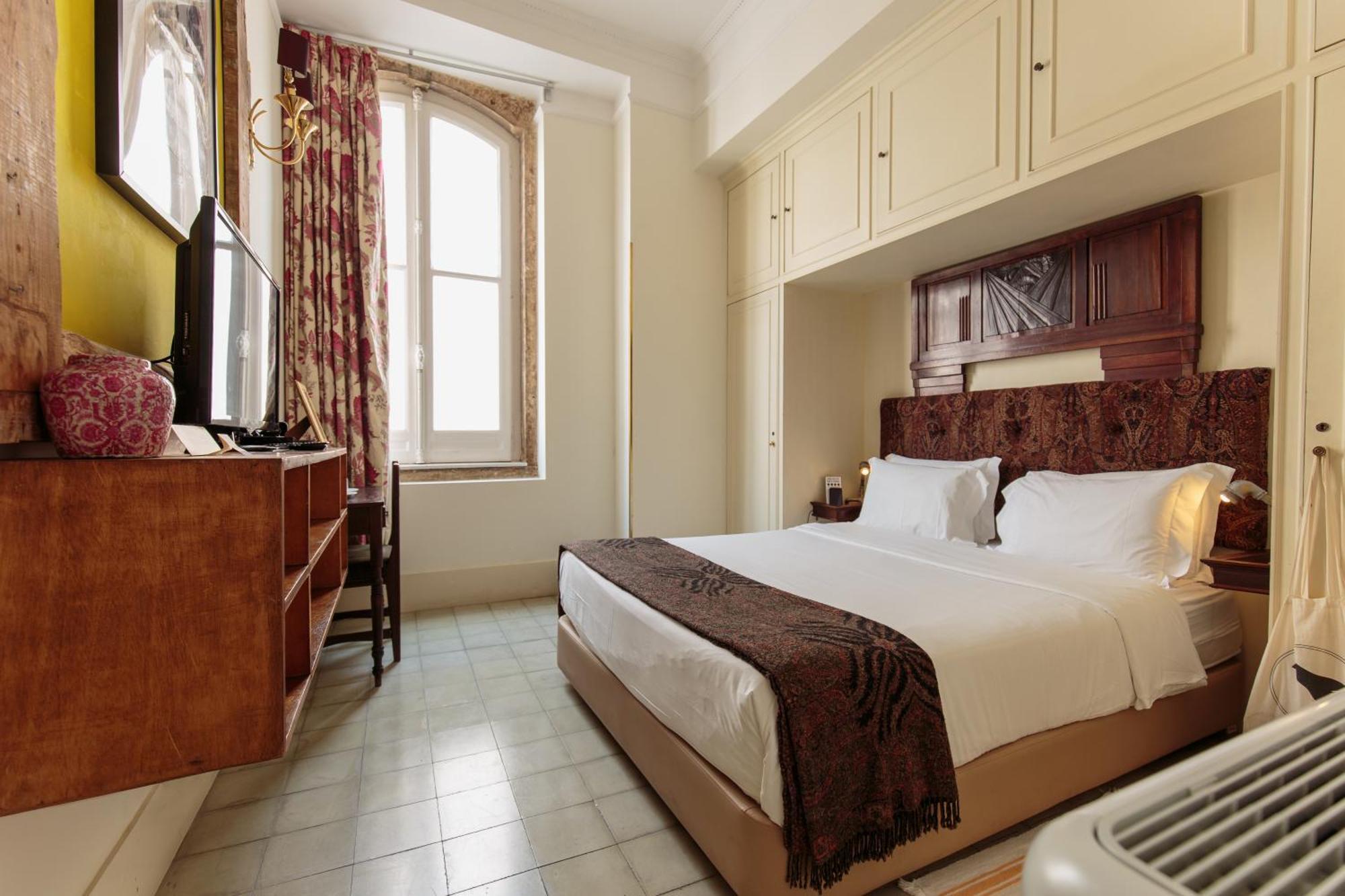 Small Double Room,1281089551:JPEG