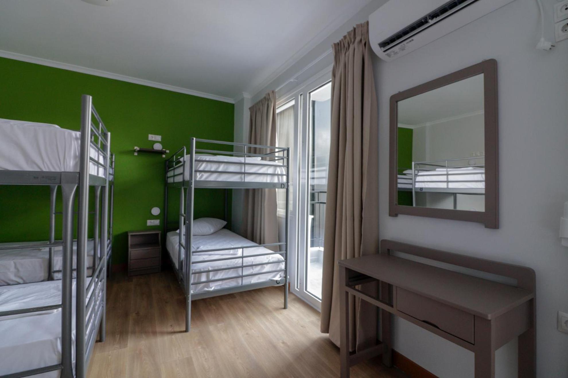 Lit dans Dortoir Mixte de 8 Lits