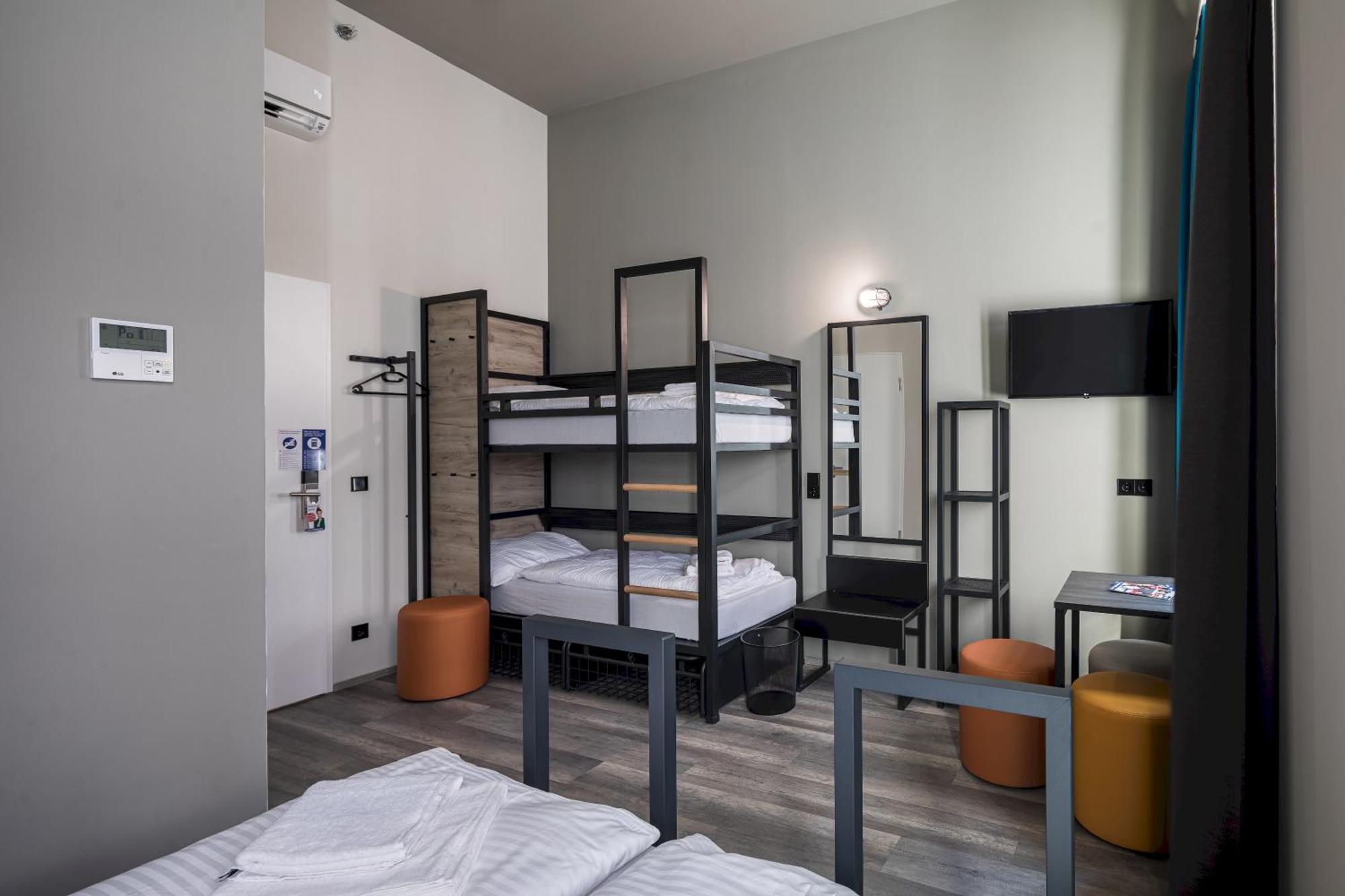 Chambre Familiale (2 Adultes et 2 Enfants)
