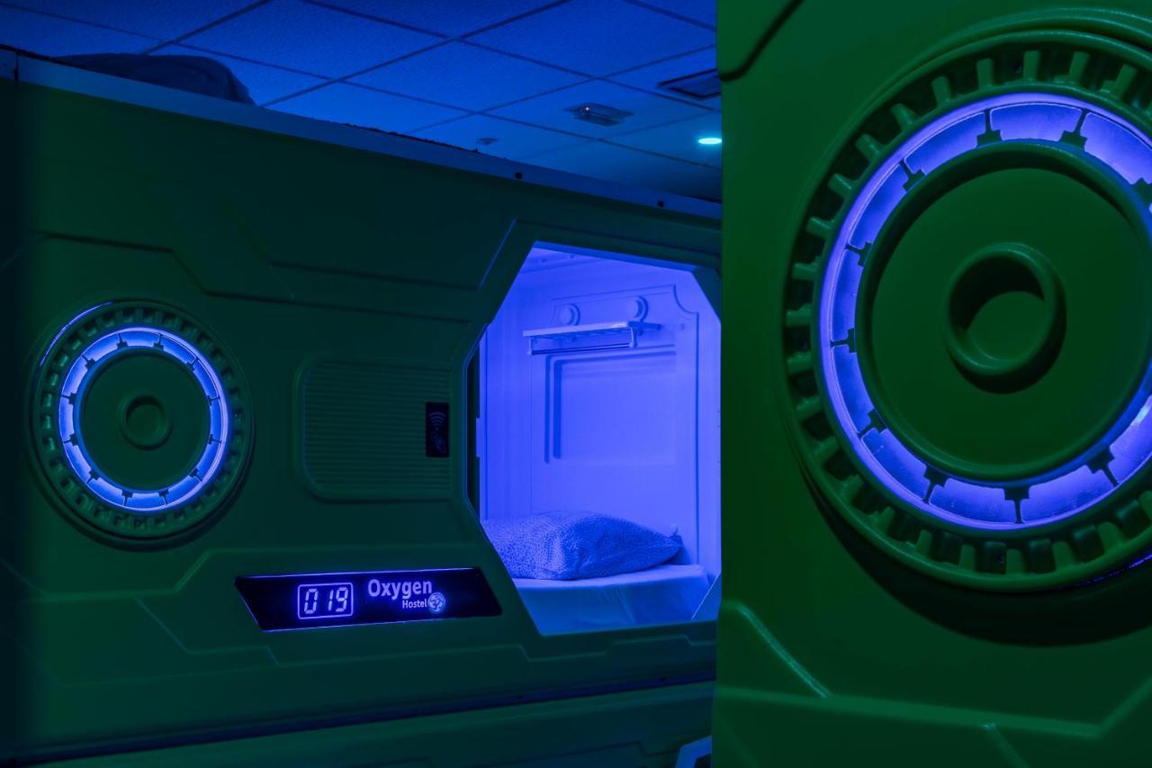 Capsule Single Bed Mixed Dormitory Room