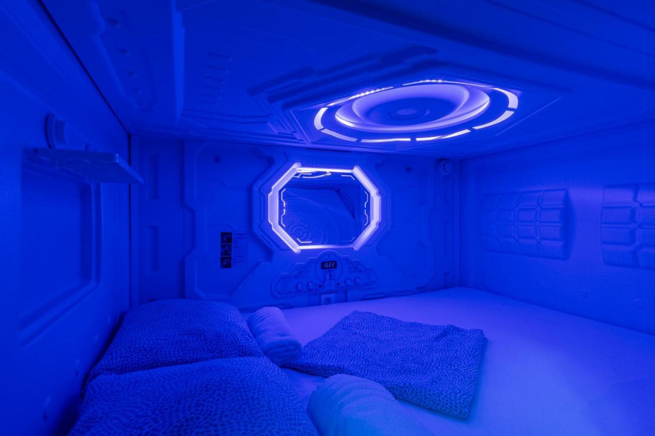 Capsule Double Bed Mixed Dormitory Room