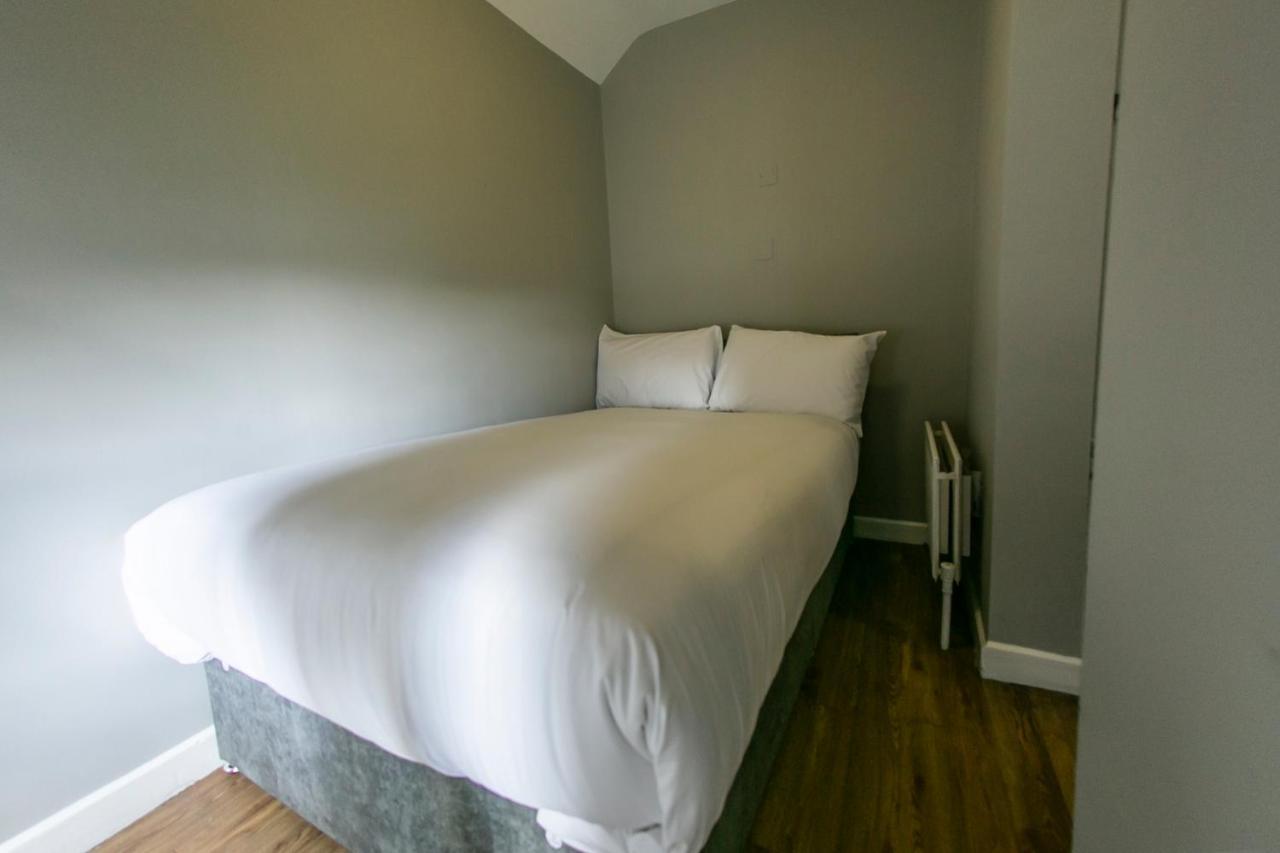 Chambre Double - Salle de Bains Commune