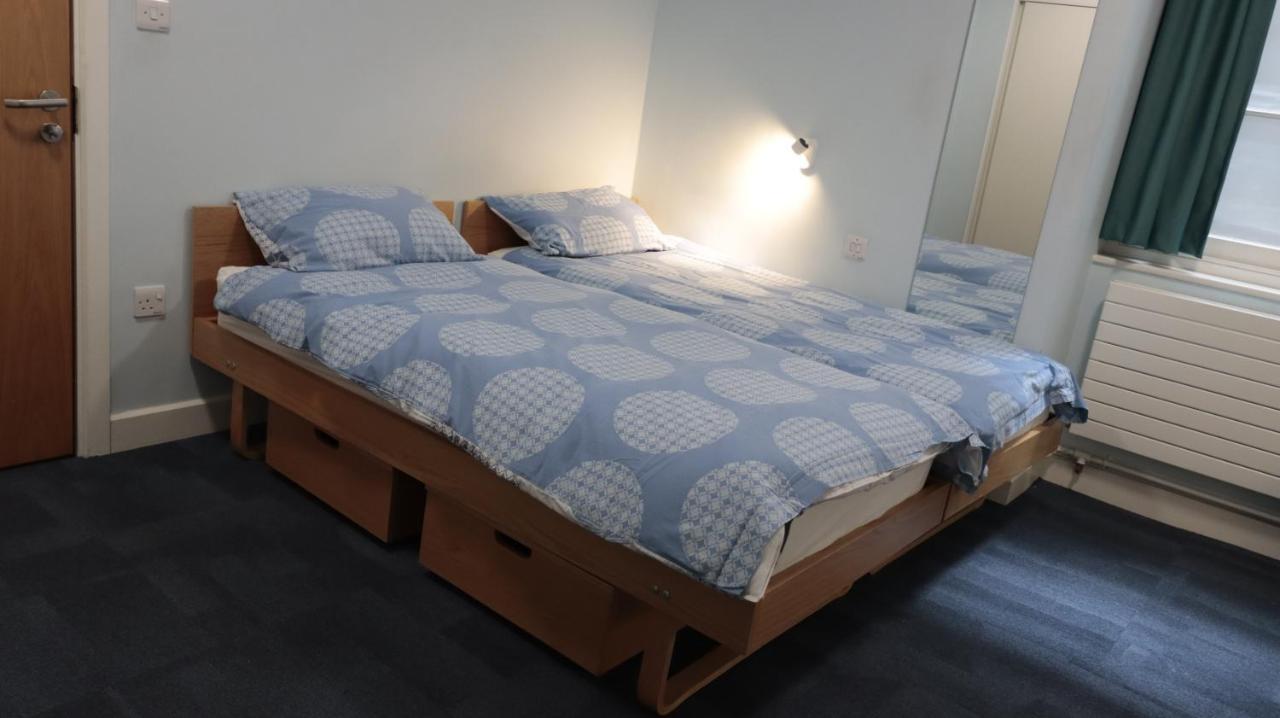 Chambre Lits Jumeaux avec Salle de Bains Privative