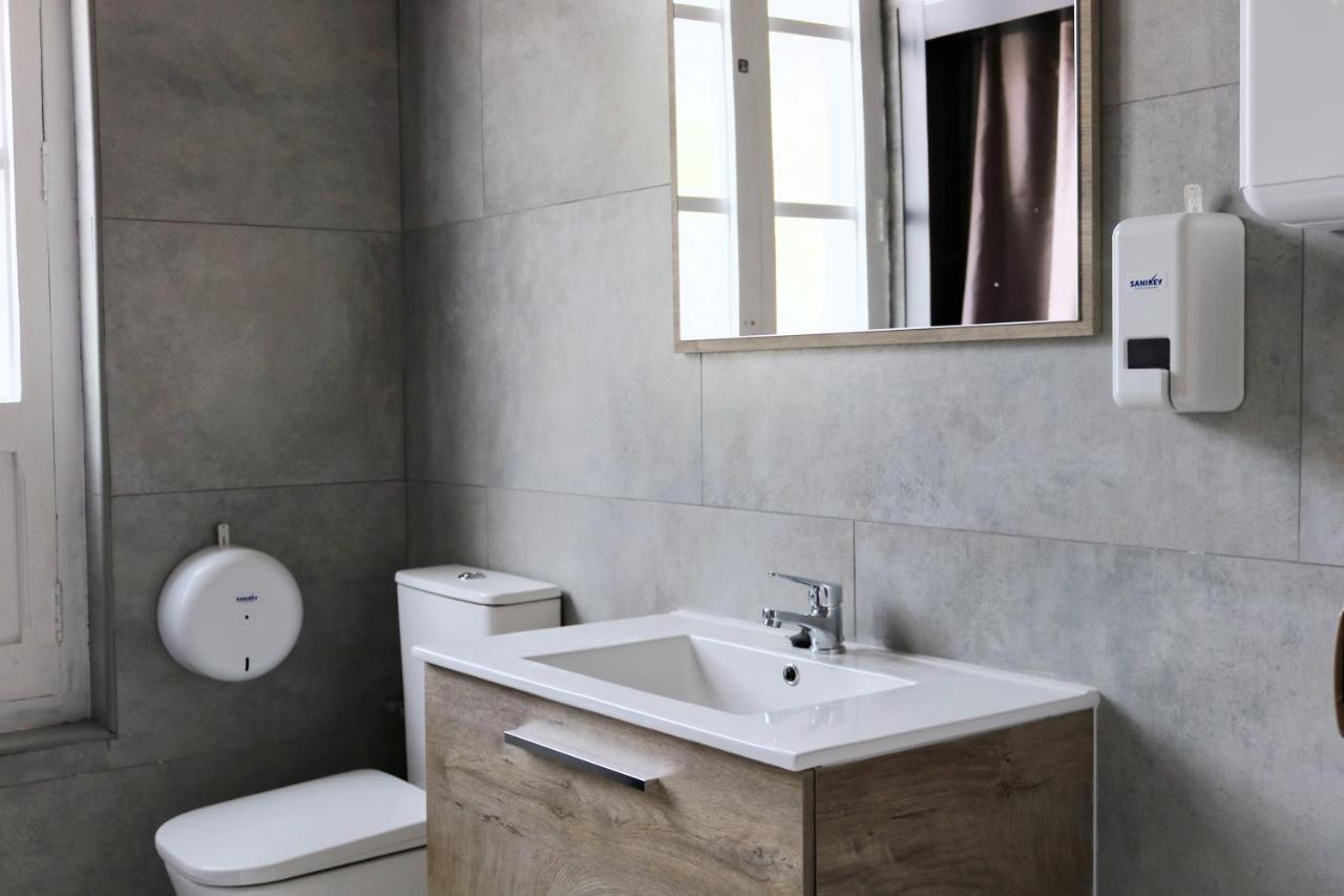 Bed in 4-Bed Female Dormitory Room,1613034229:JPEG