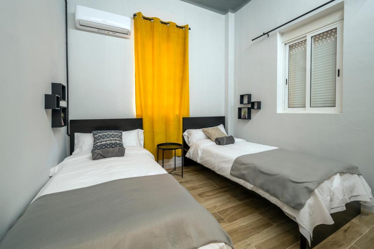 Chambre Double ou Lits Jumeaux avec Salle de Bains Commune