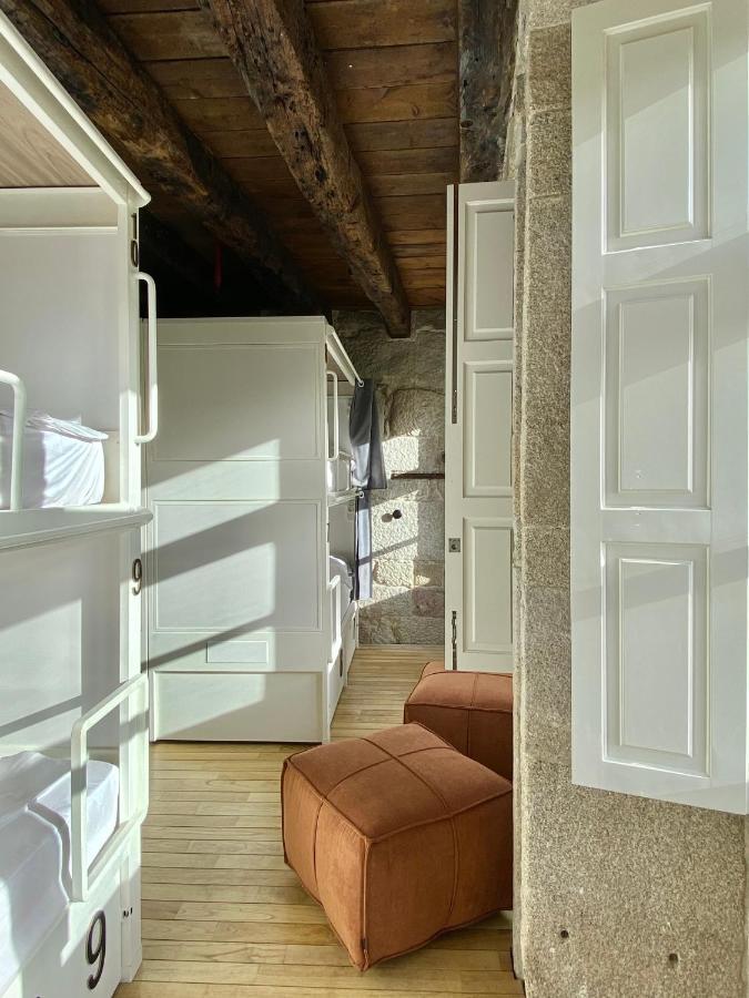 Lit dans Dortoir Mixte de 12 Lits avec Salle de Bains Privative