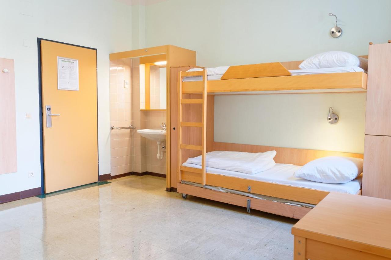 Lit dans Dortoir pour Femmes de 4 Lits