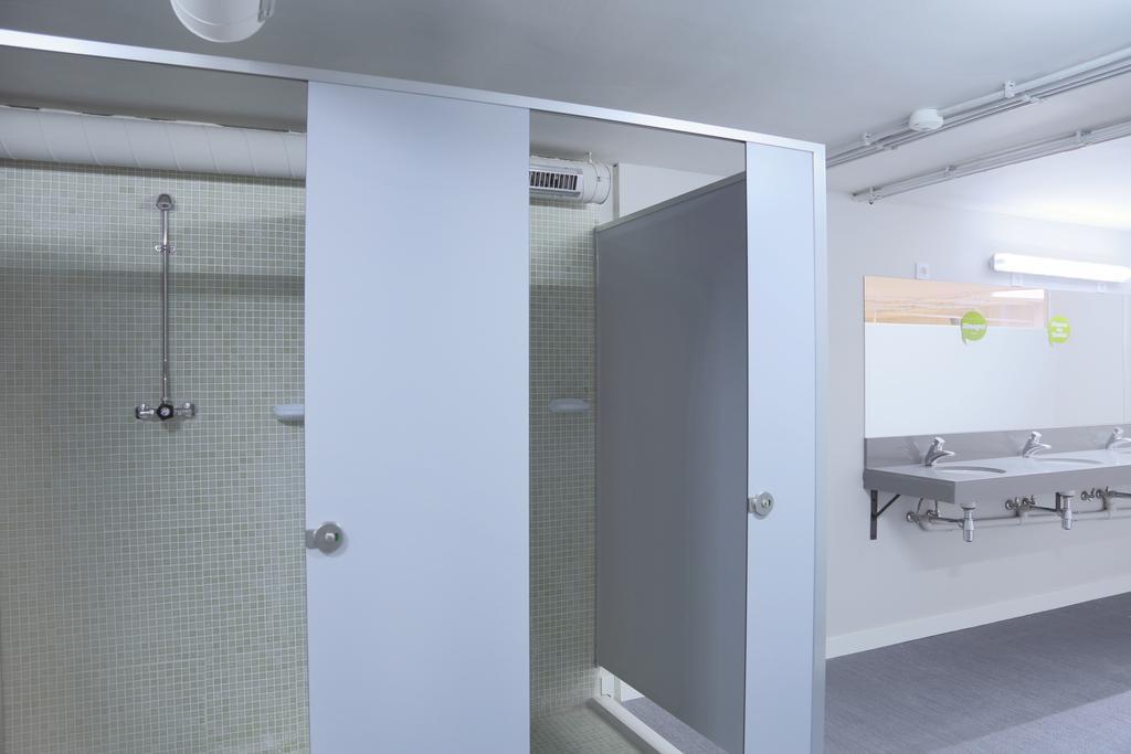 Lit dans Dortoir Mixte de 24 Lits