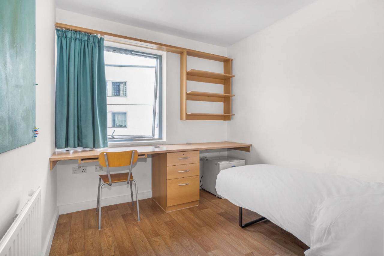 Single Room Private Bathroom