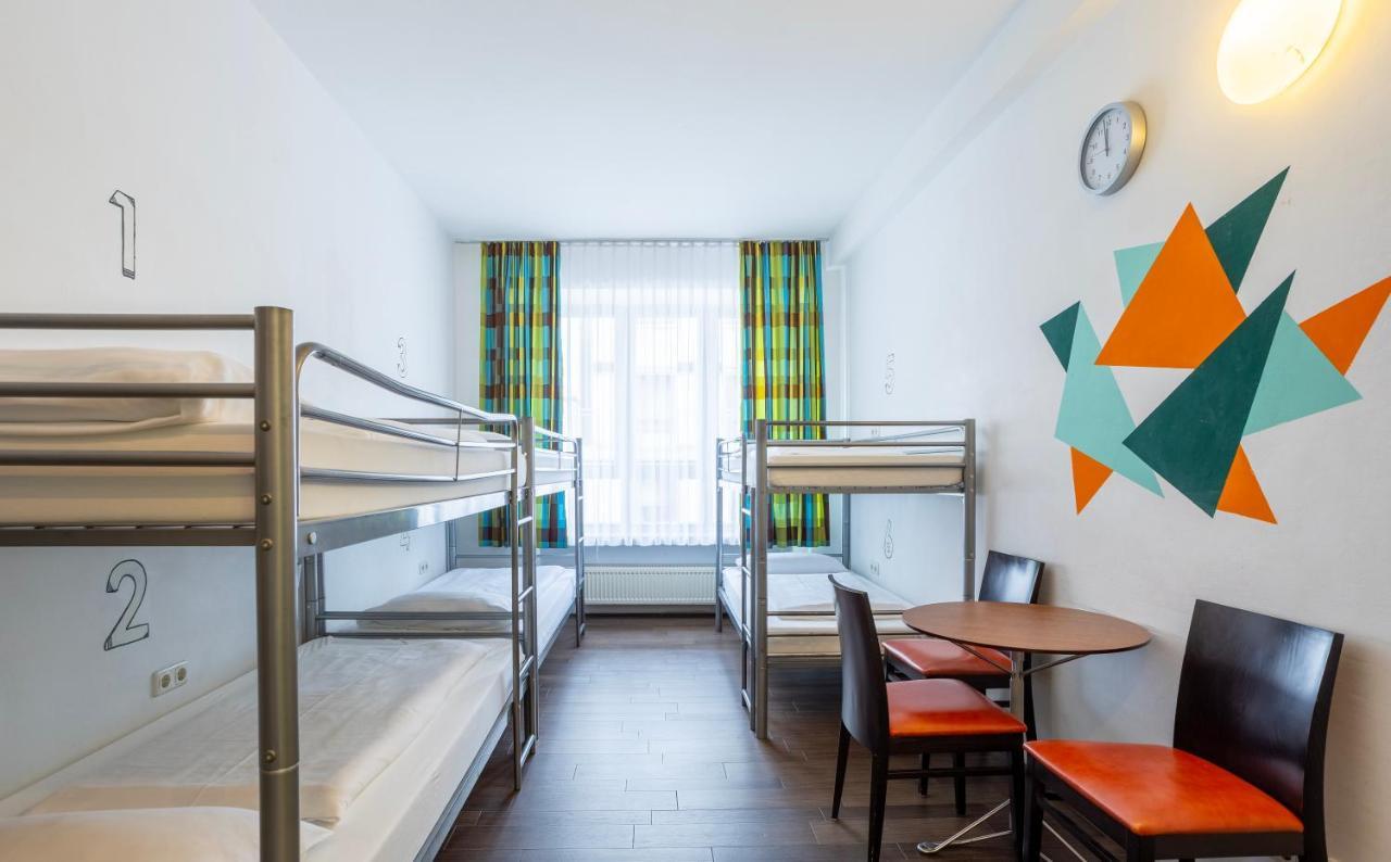Bed 6-Bed Mixed Dormitory Room