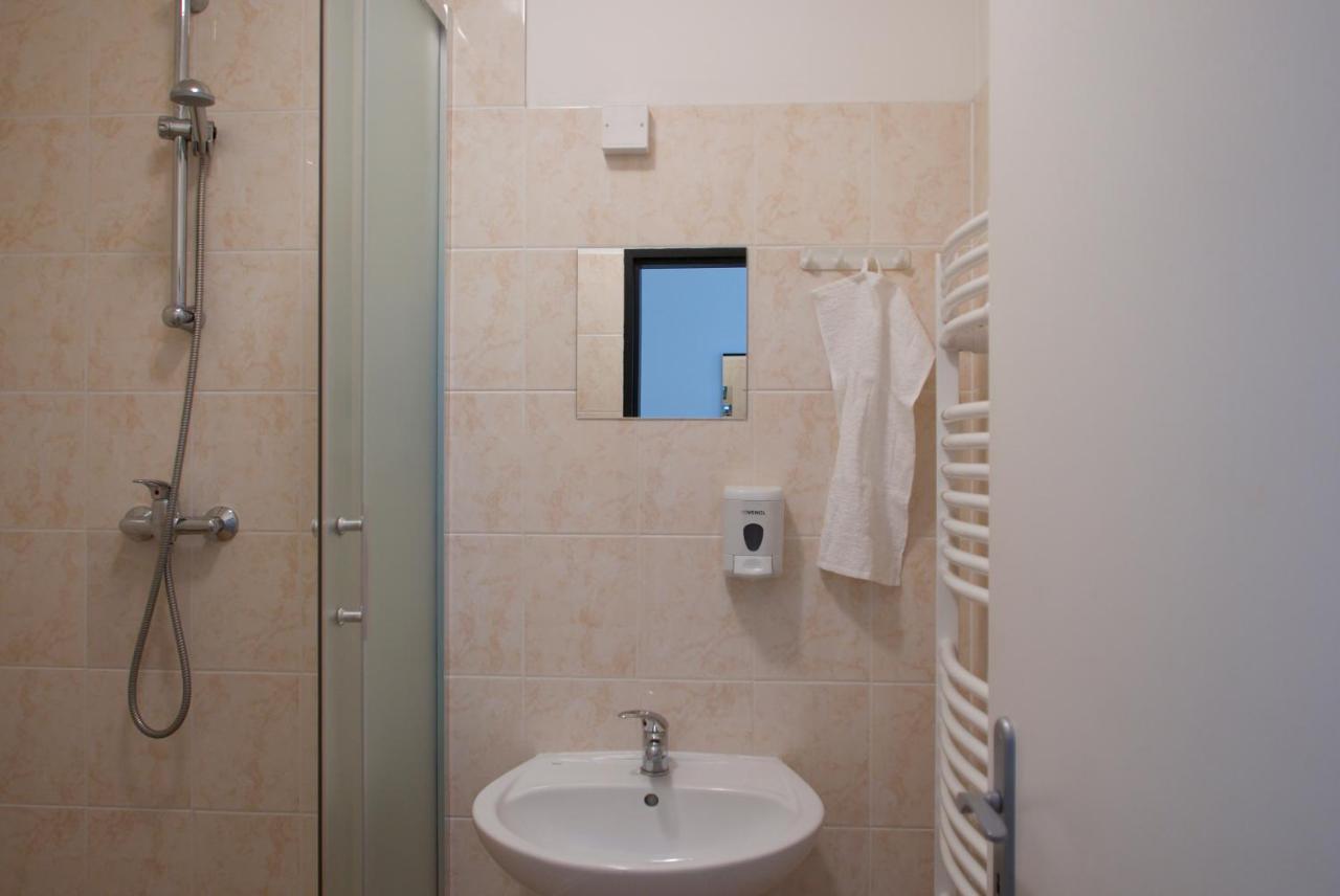 Chambre Quadruple avec Salle de Bains Privative