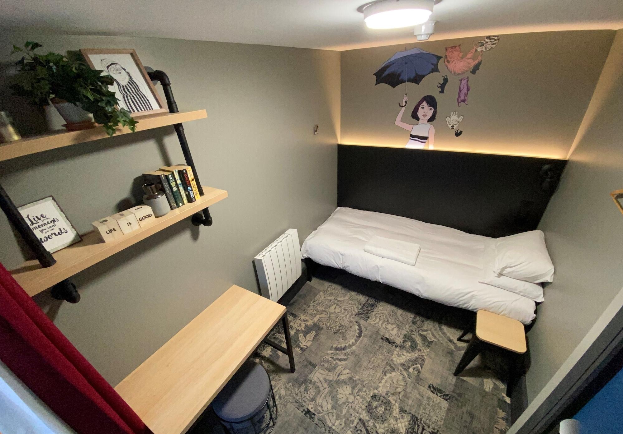 Chambre Simple - Salle de Bains Commune