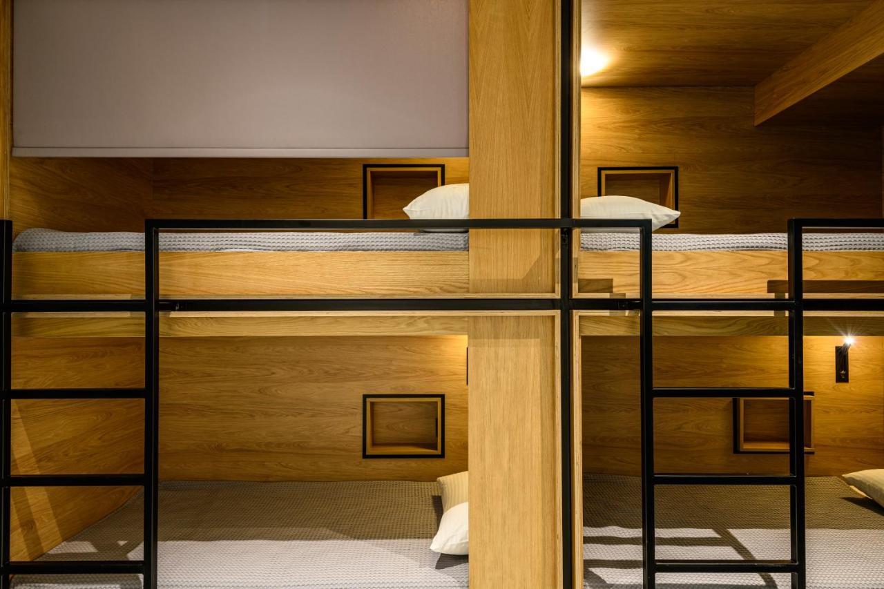 Lit Simple dans Dortoir Mixte de 4 Lits