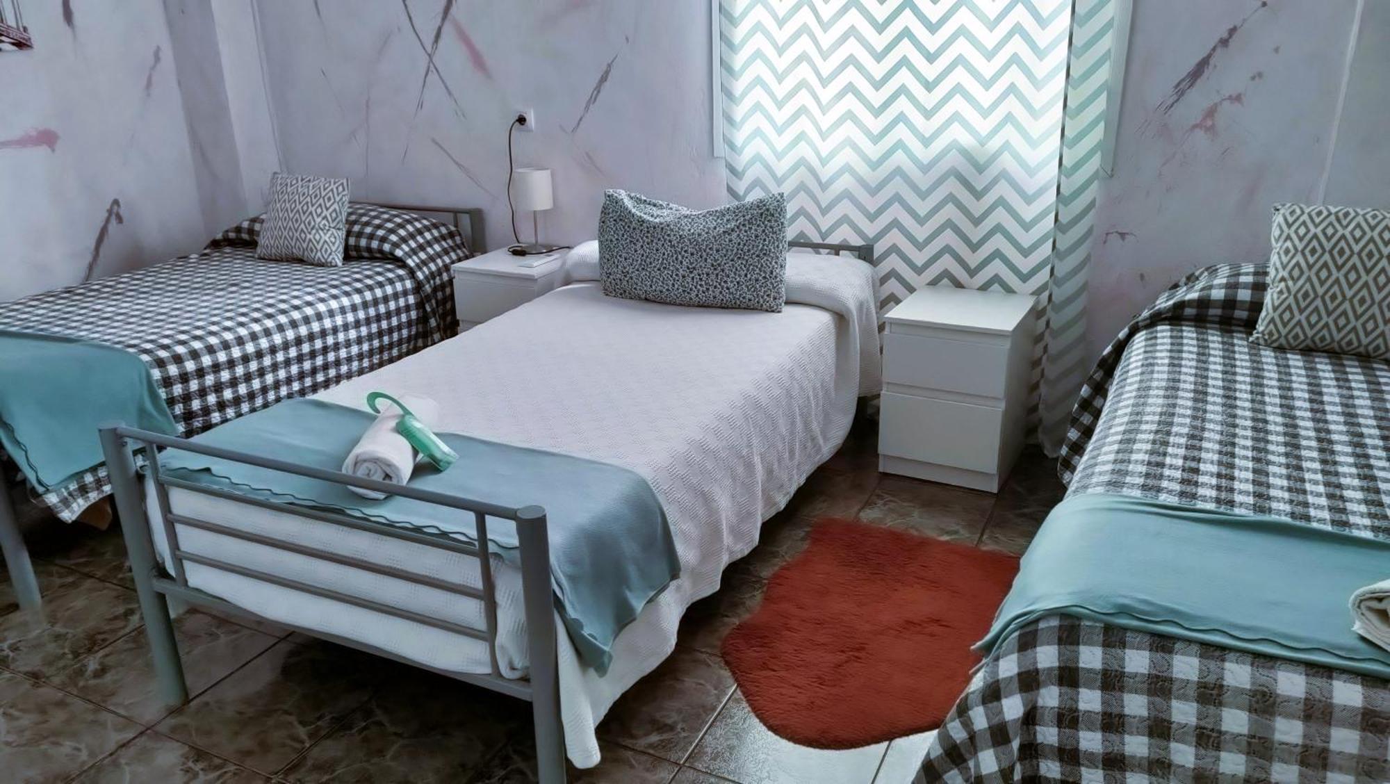 Chambre Triple Basique avec Salle de Bains Commune