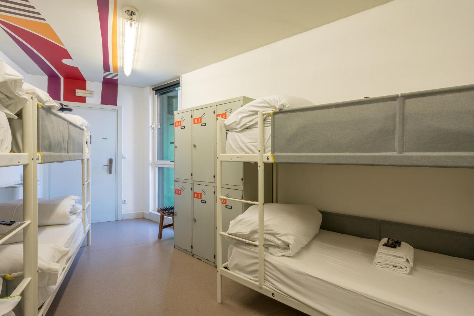6-Bed Mixed Dormitory Room,1549166689:JPEG