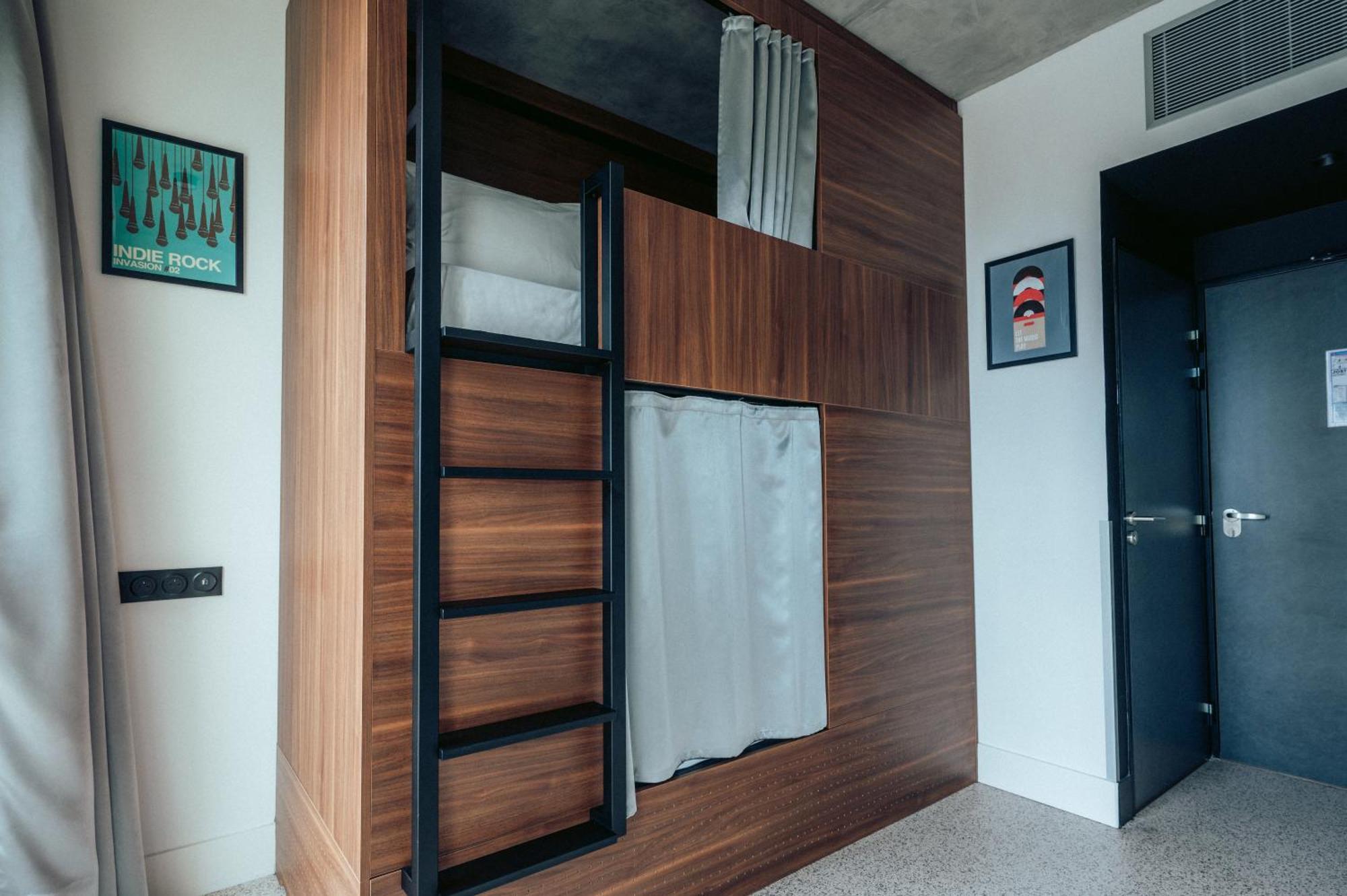 JOST BED Mixed Dormitory Bed