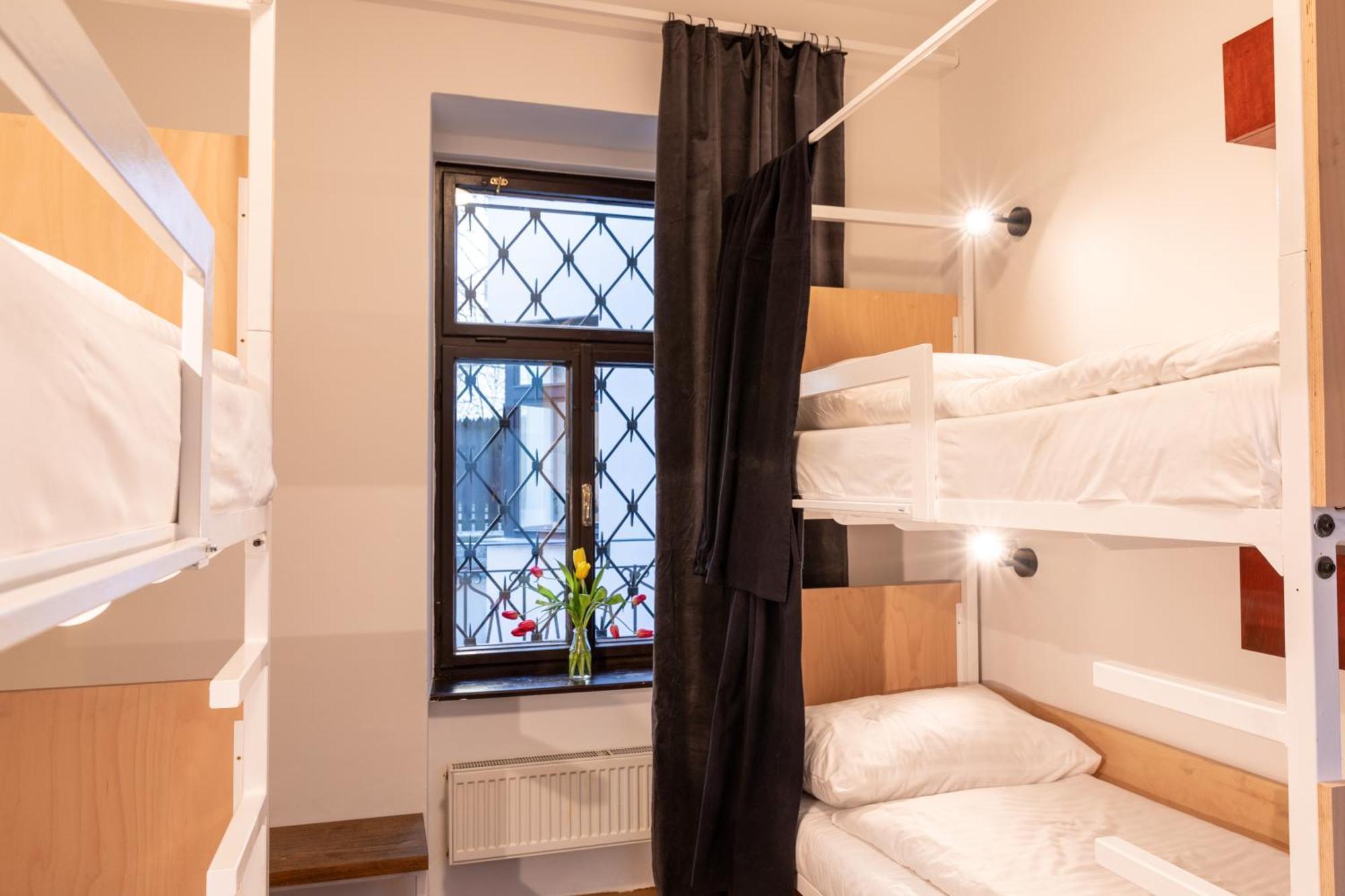 Bed 4-Bed Dormitory Room,1566906377:JPEG