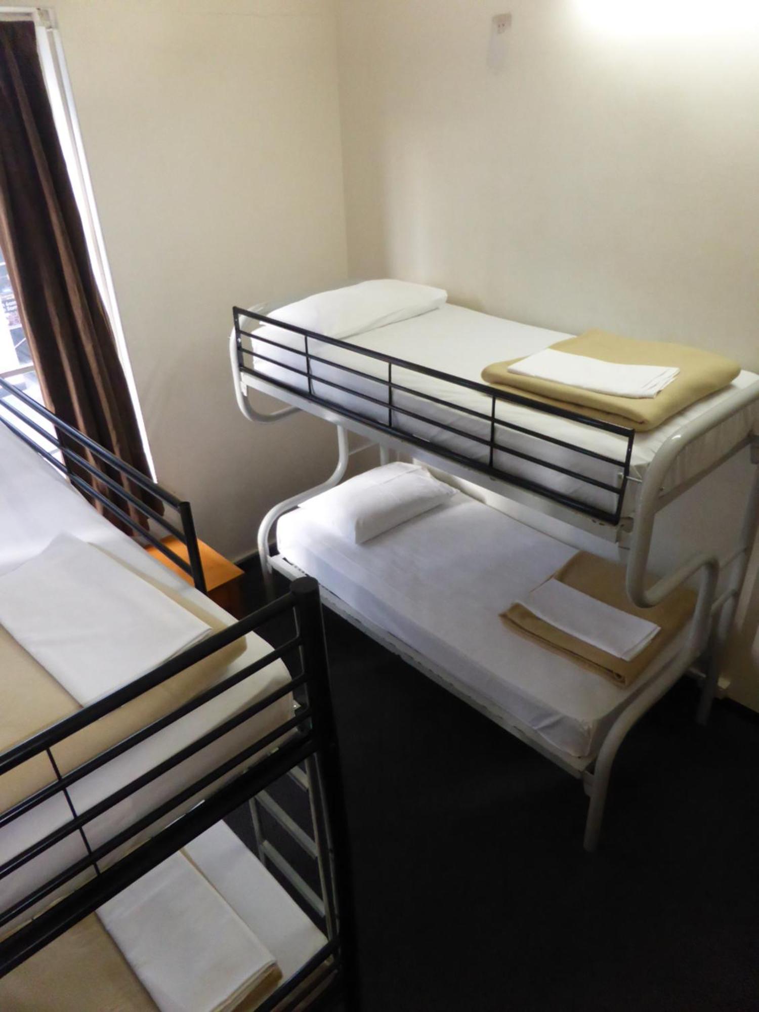 Bed 4-Bed Mixed Dormitory Room