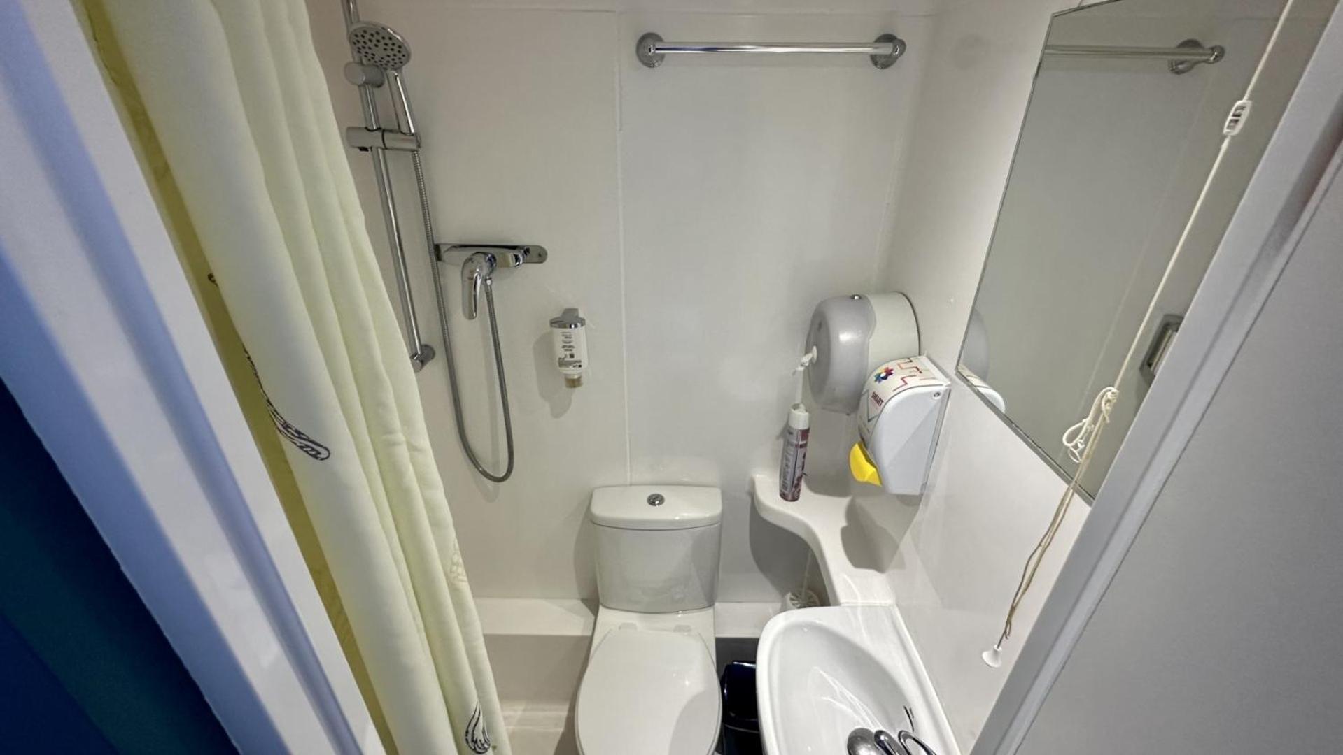 Chambre Lits Jumeaux avec Salle de Bains Privative