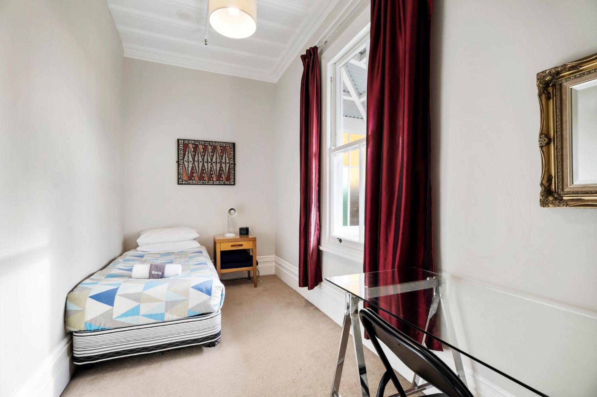 Chambre Simple avec Salle de Bains Commune