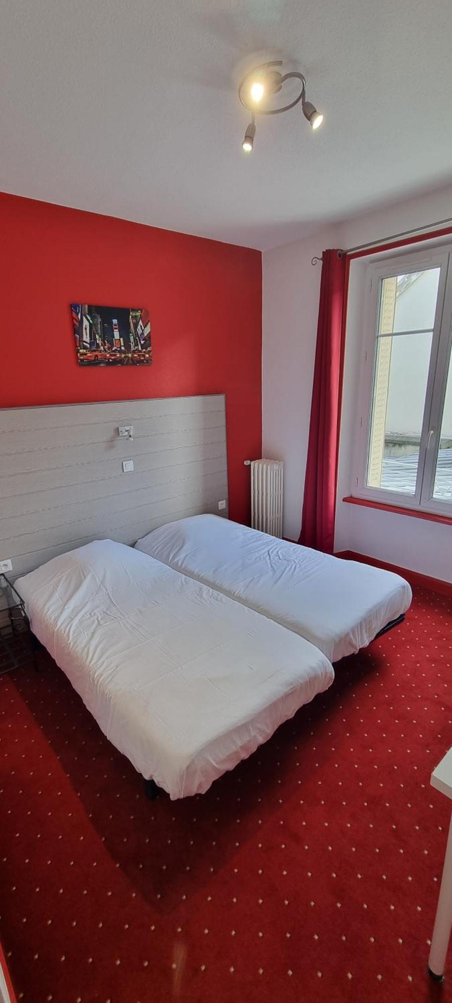Chambre Lits Jumeaux avec Salle de Bains Privative
