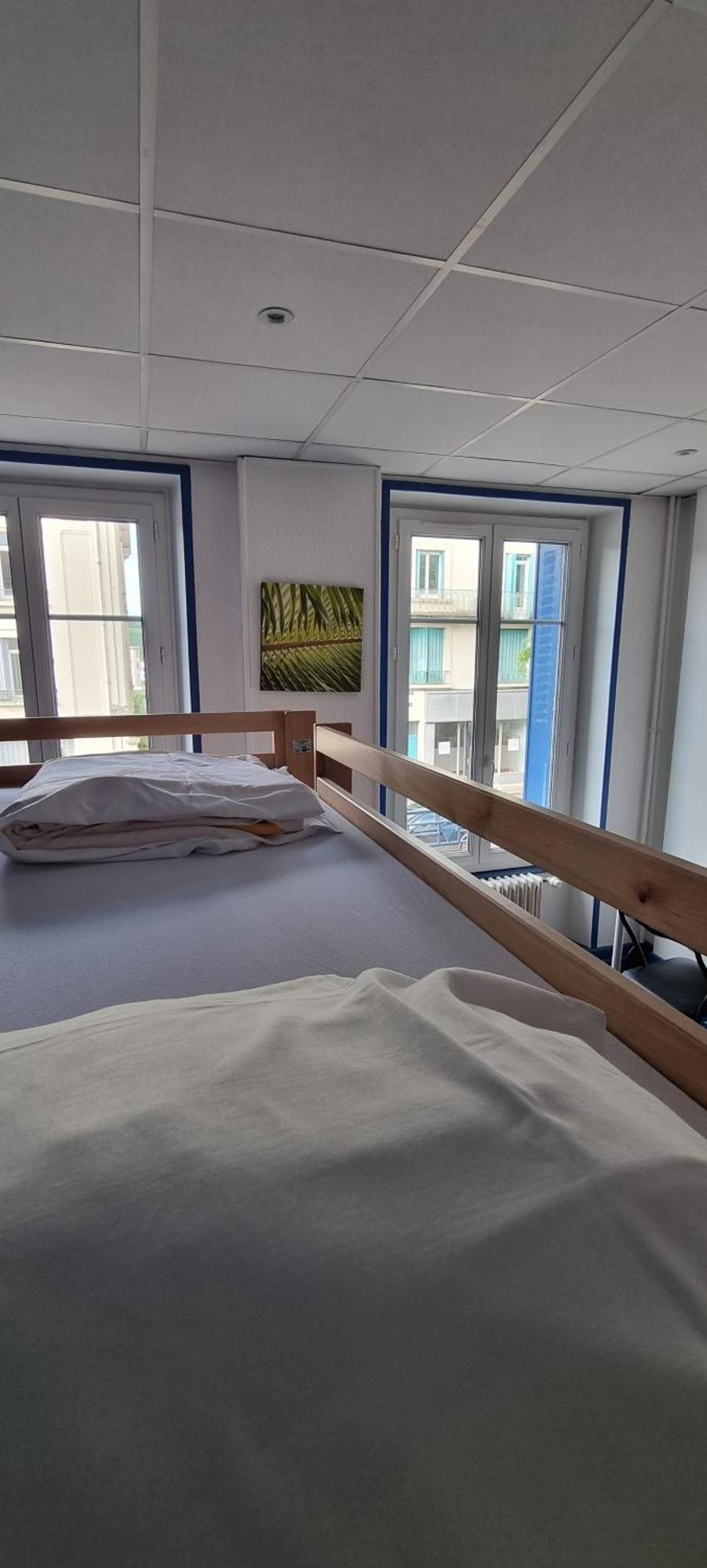 Chambre Triple avec Salle de Bains Privative