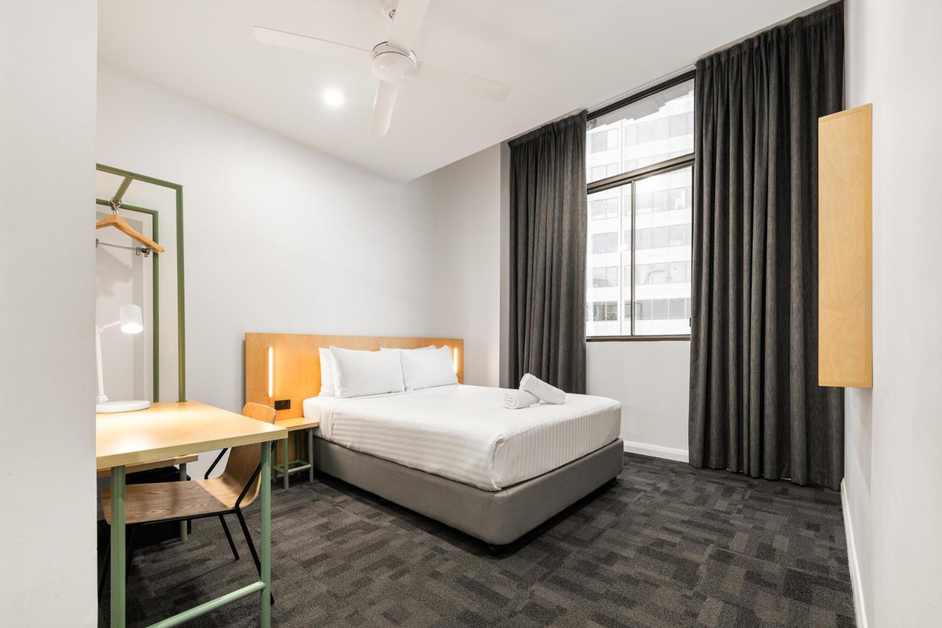 Queen Room Ensuite
