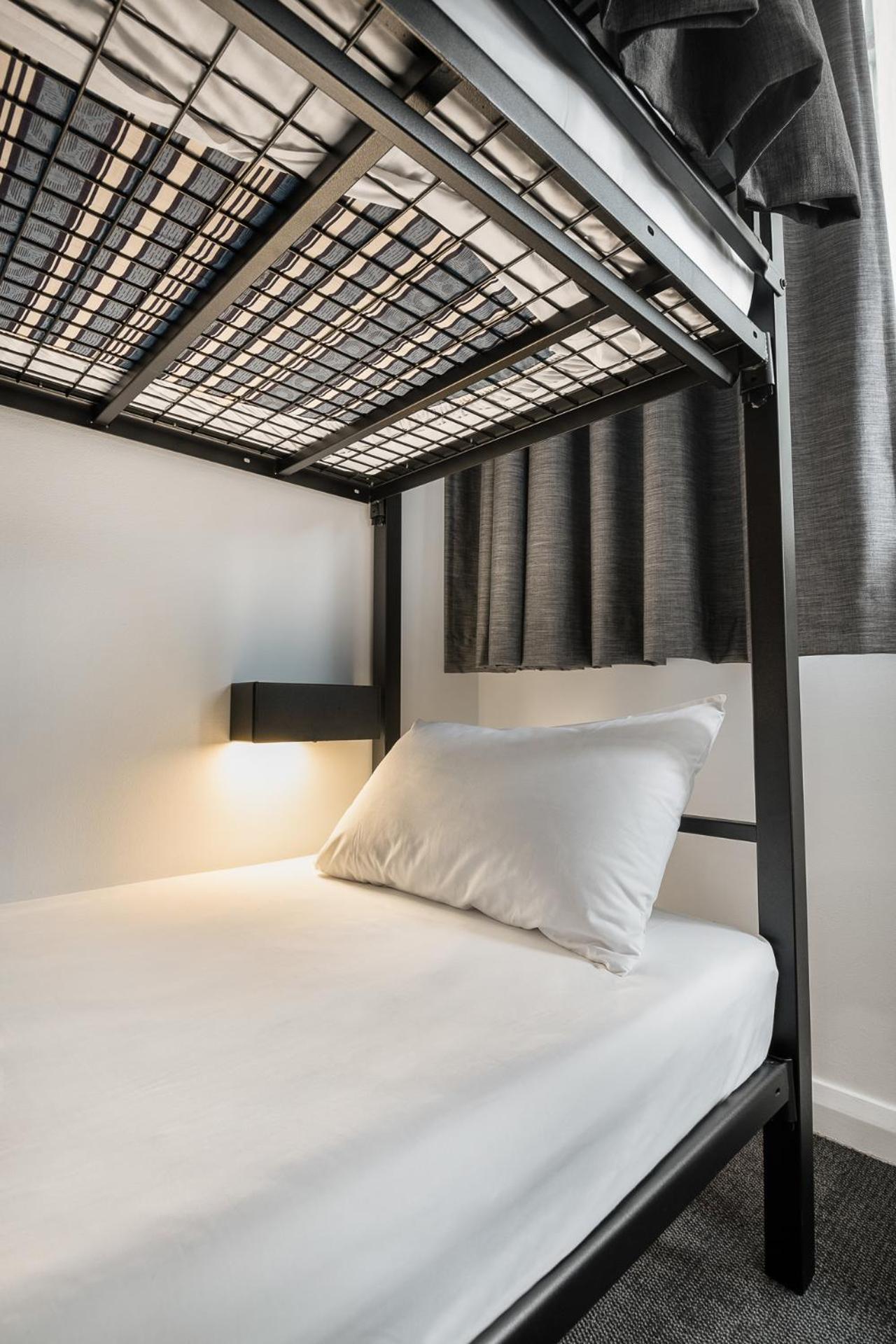 Bed 8-Bed Mixed Dormitory Room