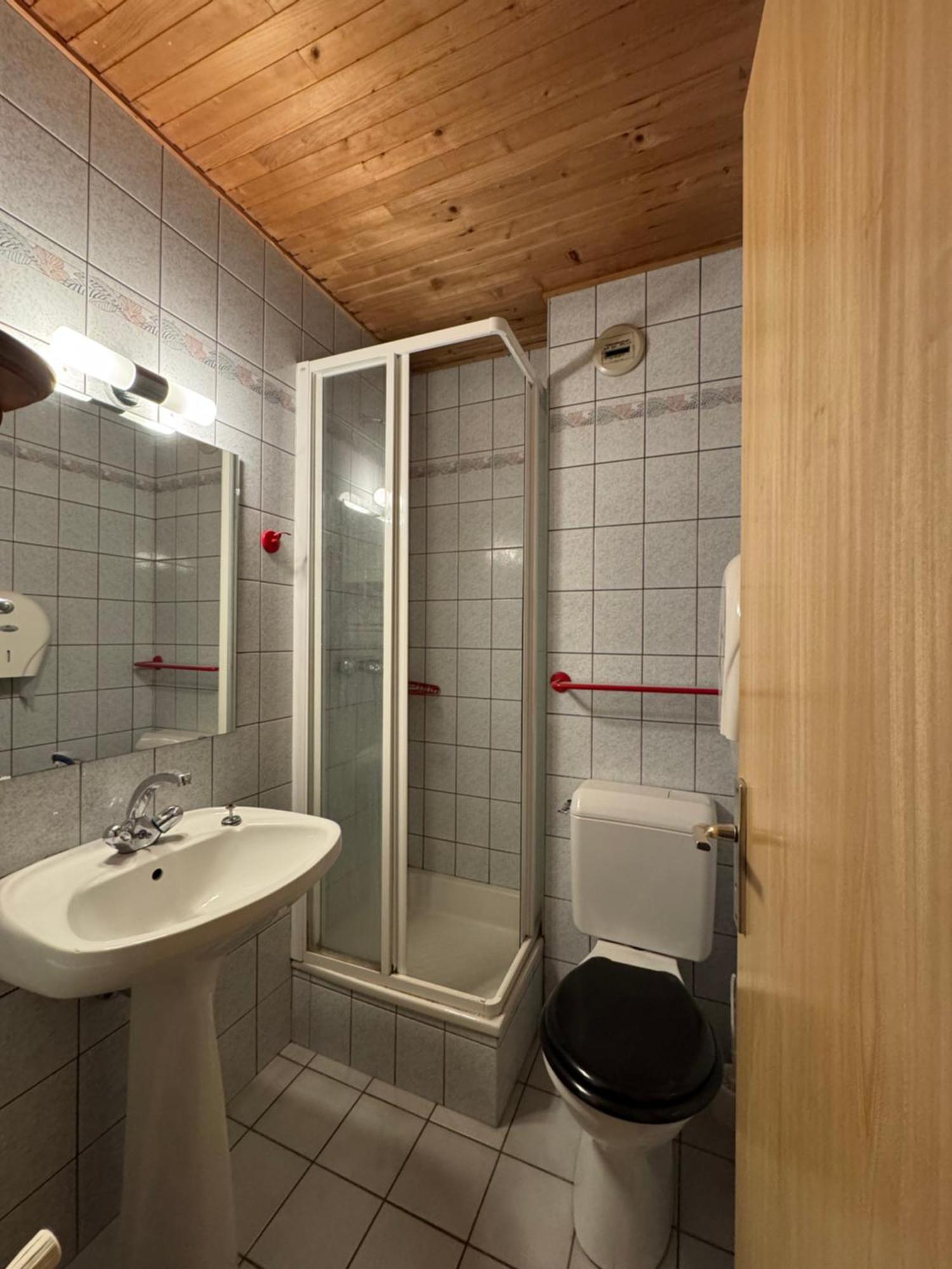 Double Room,1622730229:JPEG