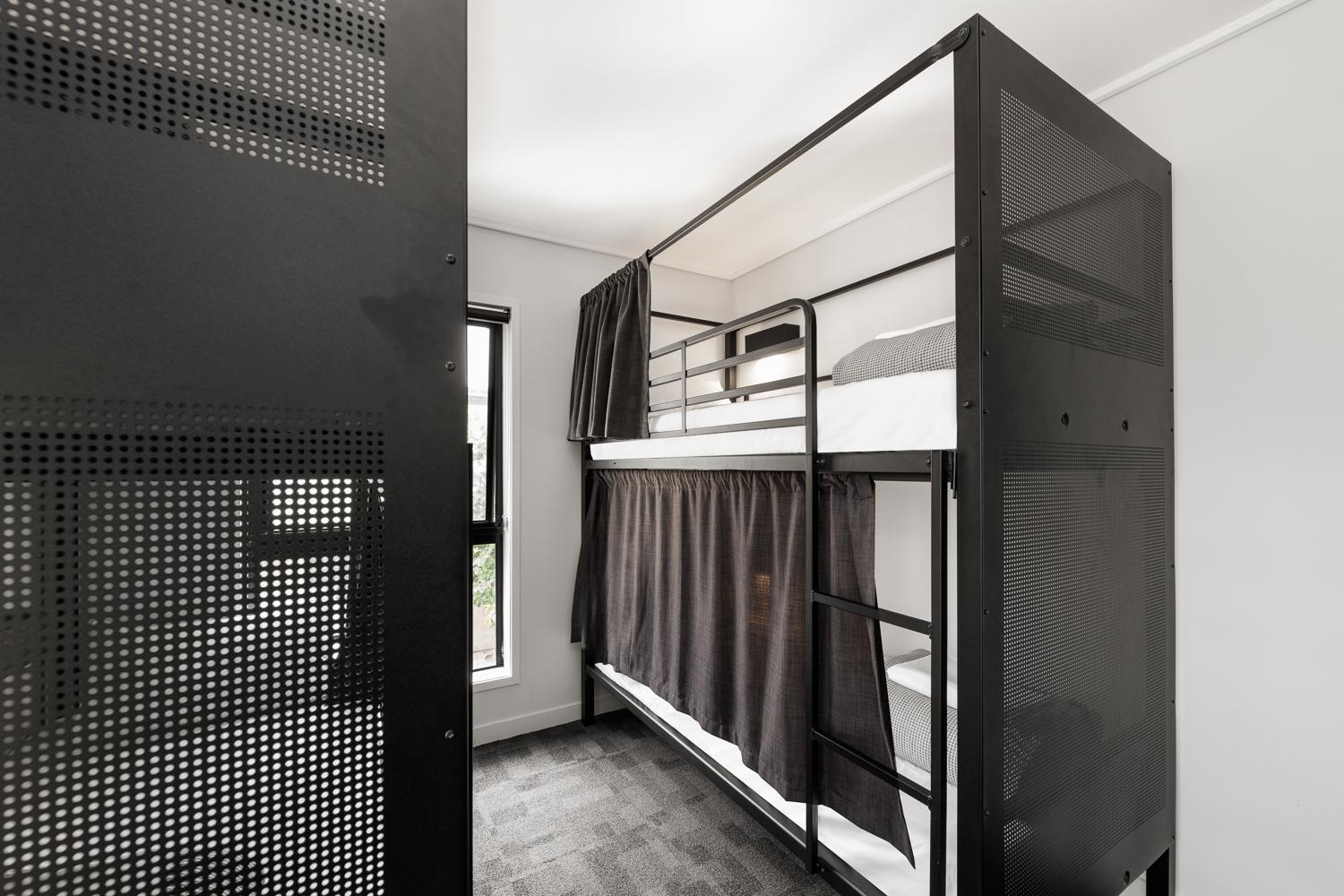 Bed 4-Bed Female Dormitory Room Private Bathroom