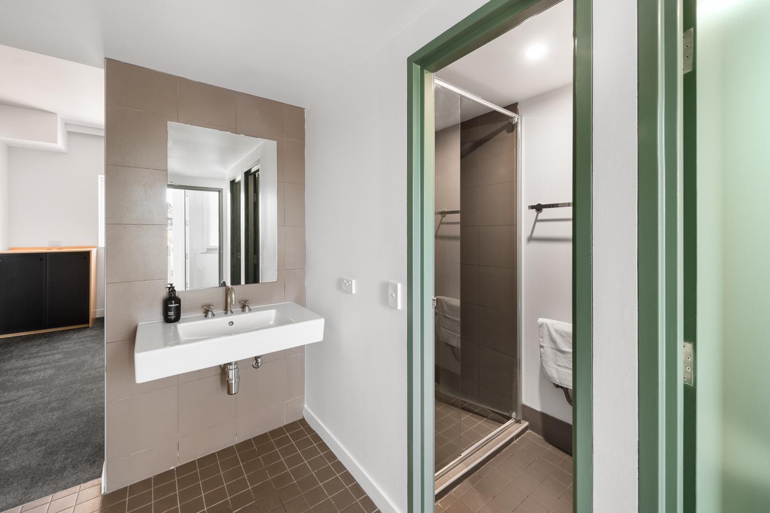 Bed in 6-Bed Female Dormitory Room with Private Bathroom,1624759545:JPEG