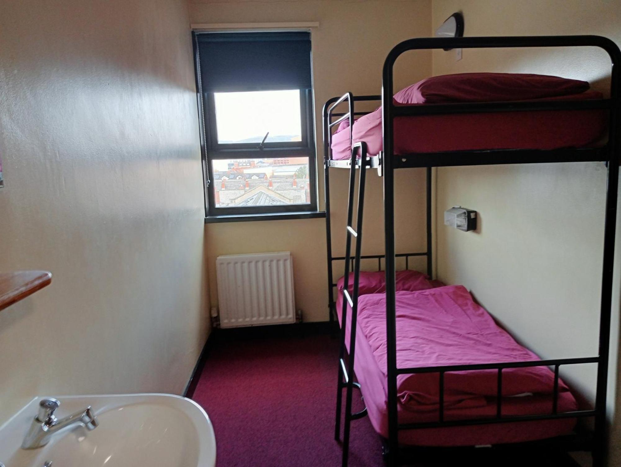 Chambre Lits Jumeaux Standard avec Salle de Bains Commune