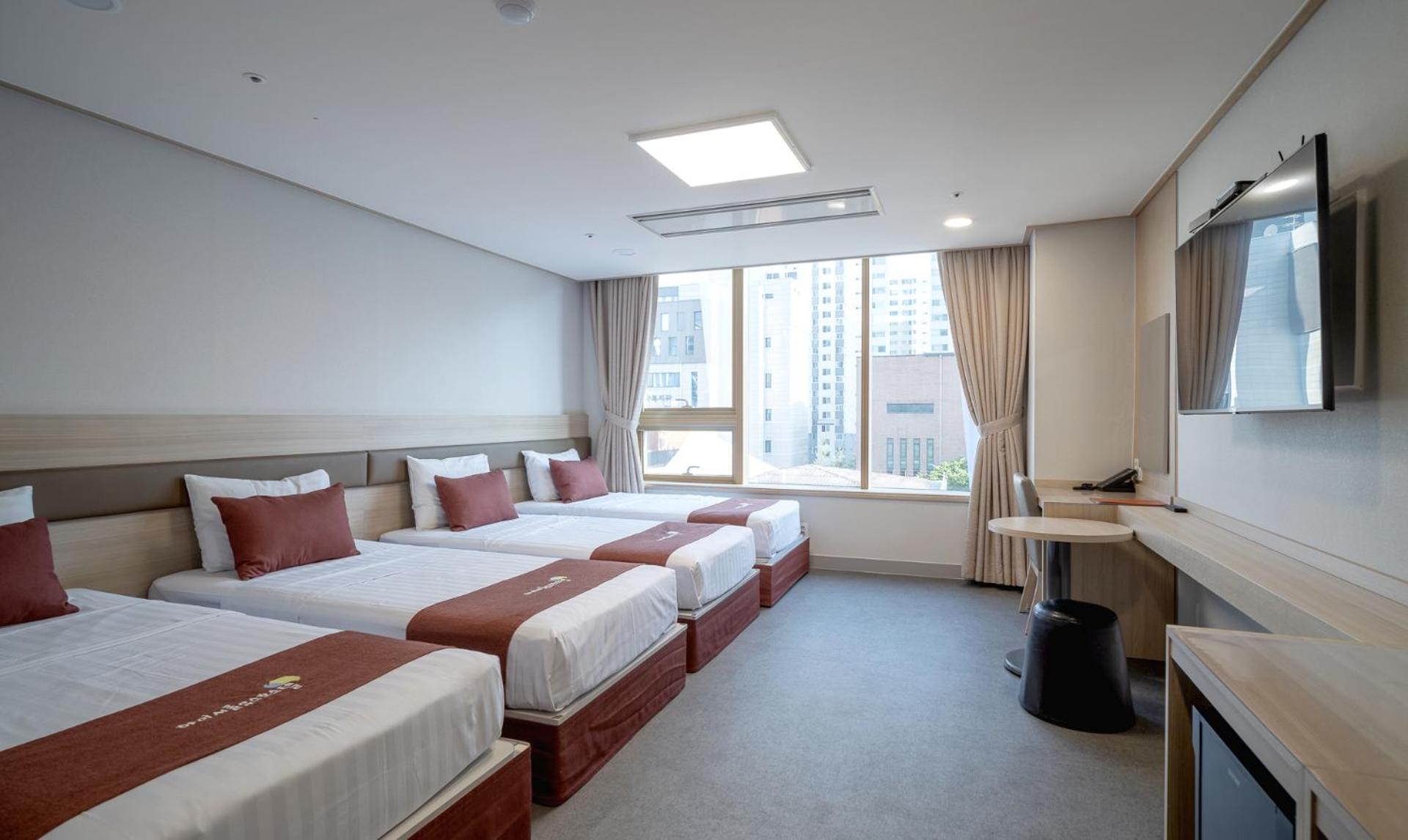 Standard Quadruple Room