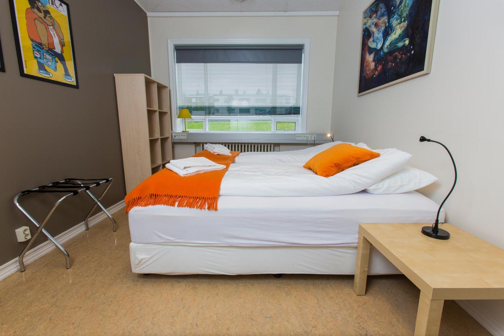 Twin Room with Shared Bathroom,1633732905:JPEG