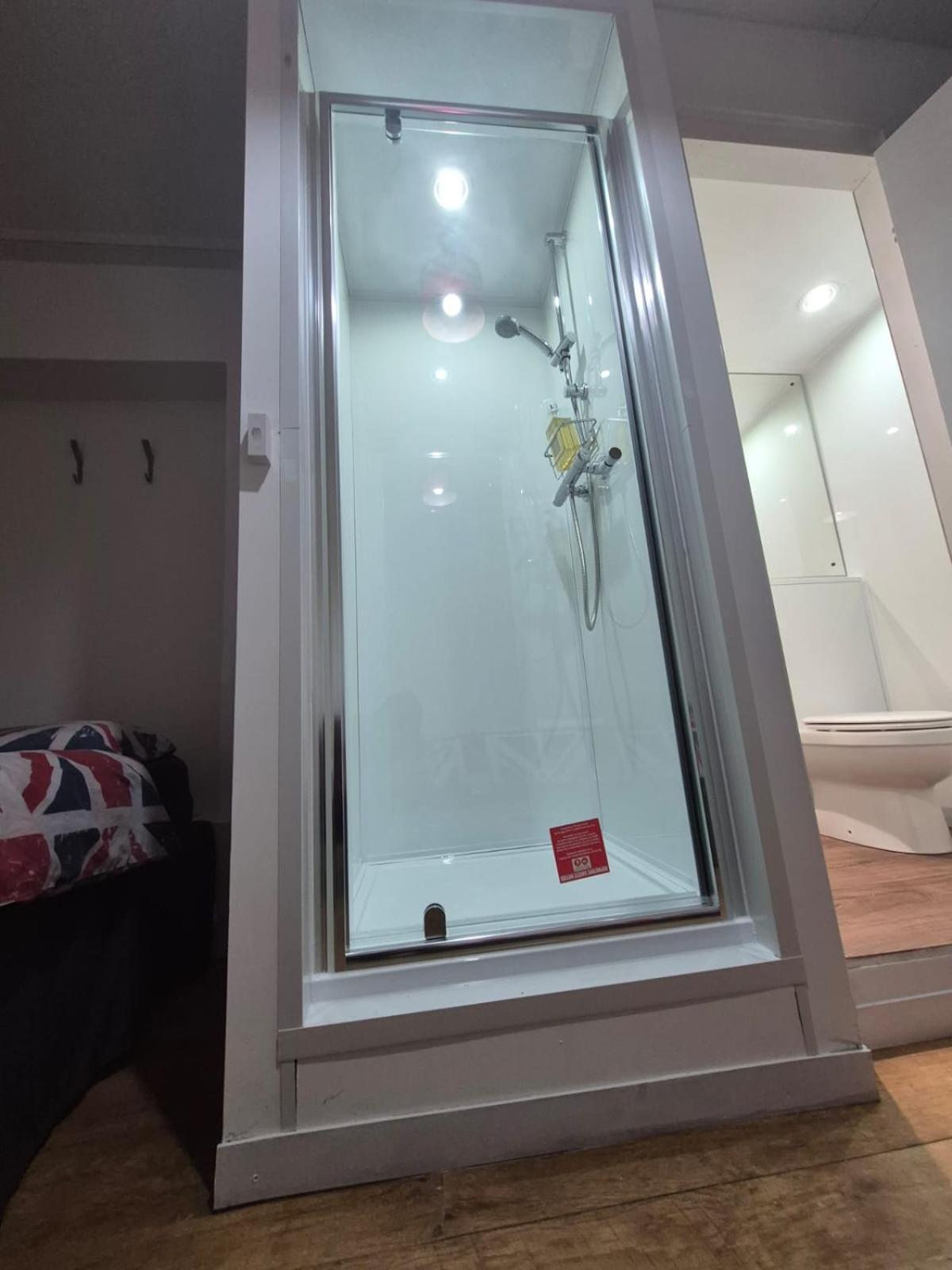 Standard Twin Room,1643773877:JPEG