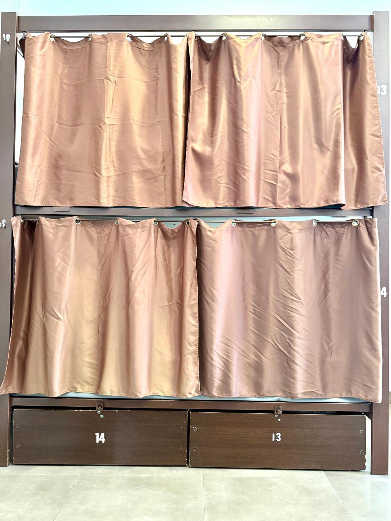 Bed in Dormitory Room for 8 People,1661112632:JPEG