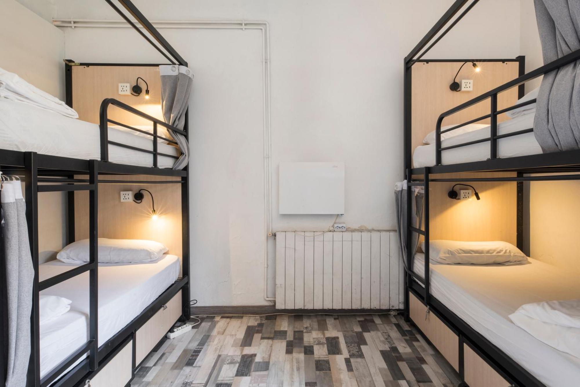 Lit dans Dortoir Mixte de 6 Lits