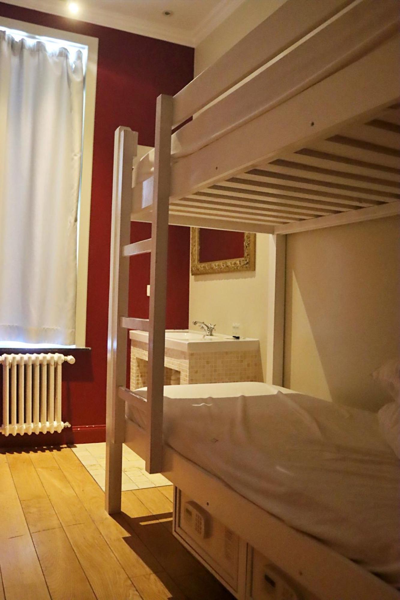 Chambre Lits Jumeaux Standard avec Salle de Bains Commune