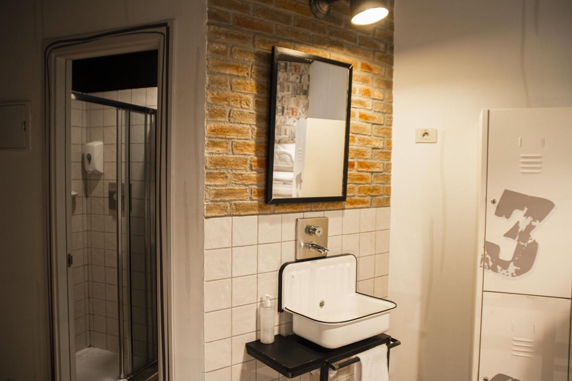 Single Bed in 4-Bed Dormitory Room with Private Bathroom,1676756115:JPEG