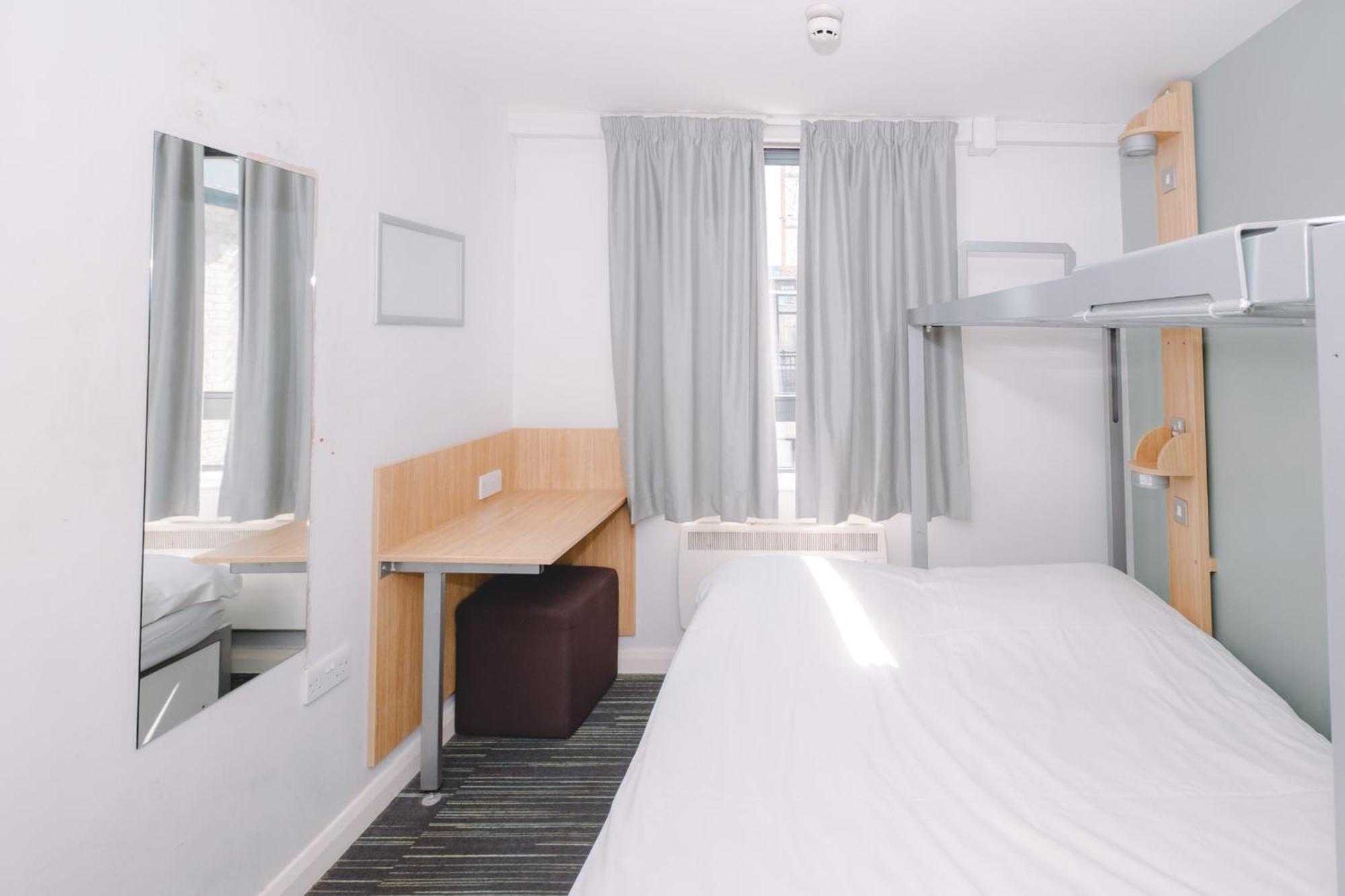 Chambre Double avec Salle de Bains Commune