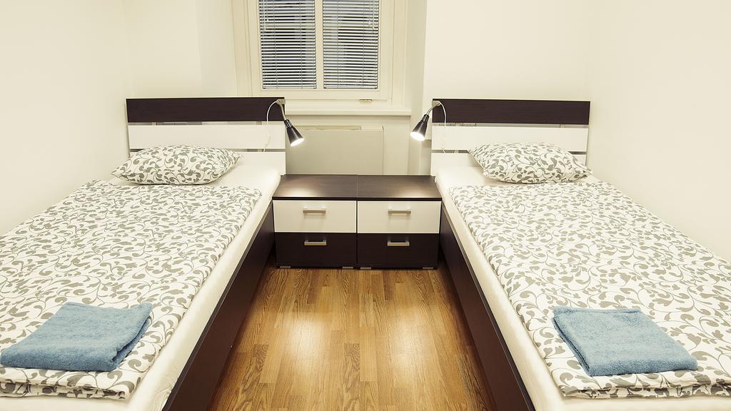 Standard Twin Room with Shared Bathroom,711530128:JPEG